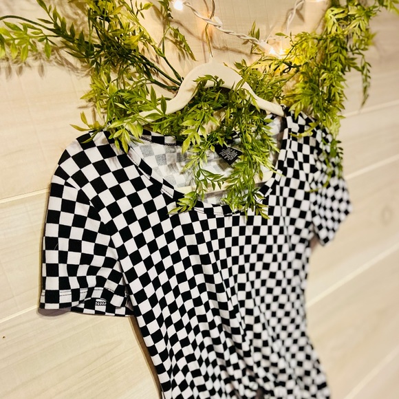 Rue 21 Checkered Crop Top - Picture 3 of 4